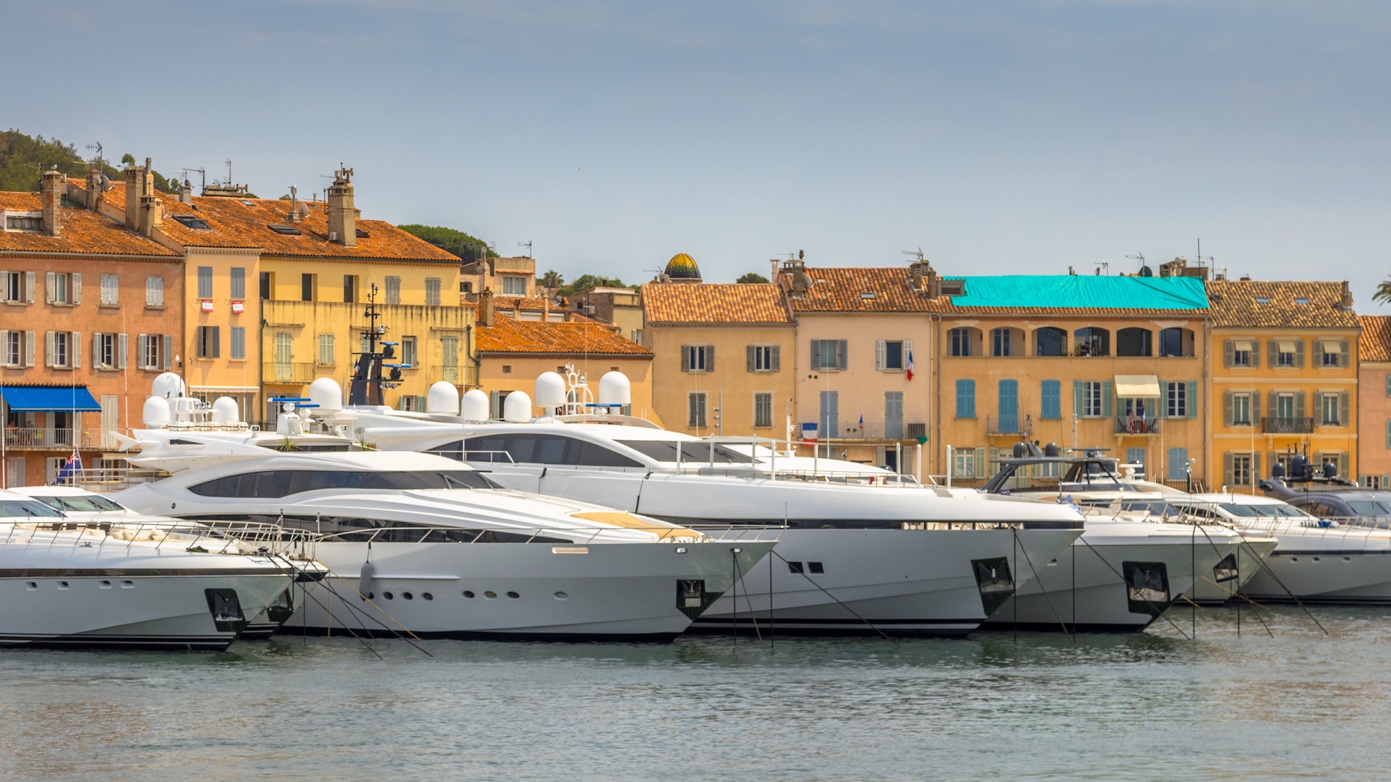 Luxury Yachts Marina